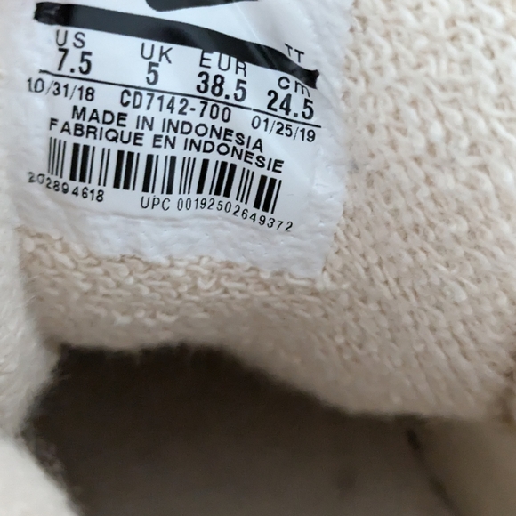 Nike Air Max 95 Plant Color Collection Women’s Size 7.5 Beige White CD7142-700 - Picture 5 of 6